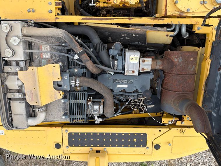 image for item NA9481 2012 Komatsu HB215LC-1 Hybrid excavator