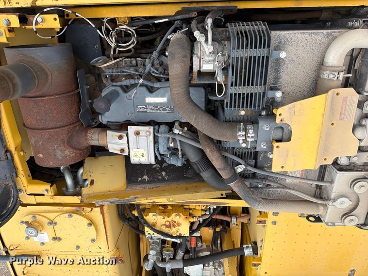 image for item NA9481 2012 Komatsu HB215LC-1 Hybrid excavator