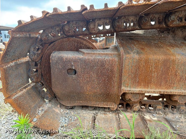image for item NA9481 2012 Komatsu HB215LC-1 Hybrid excavator