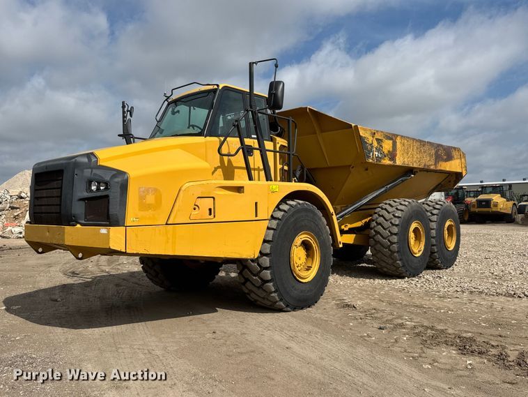 Photo of a 2012 Caterpillar 740B