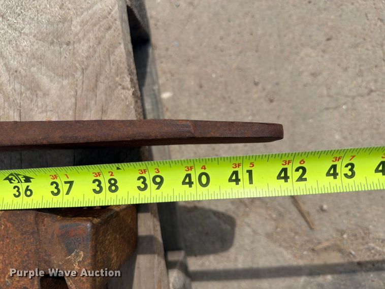image for item NA9486 (3) sets of forks