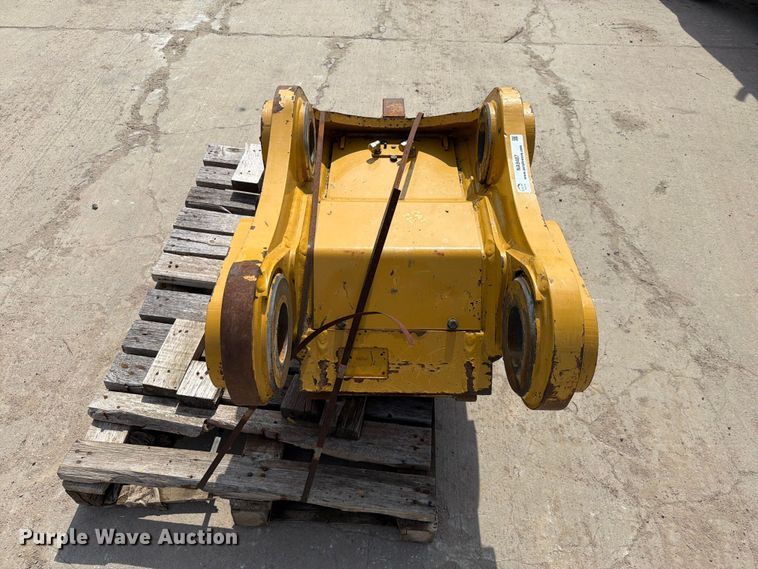 image for item NA9487 Caterpillar quick coupler
