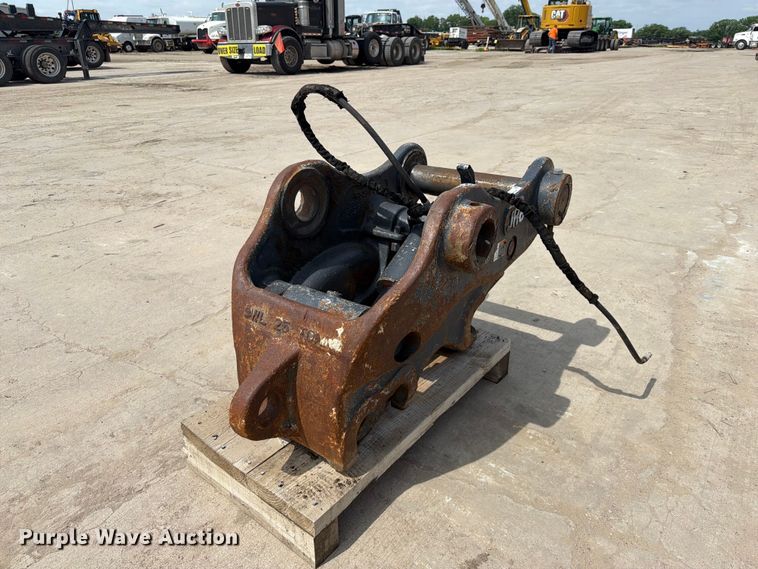 image for item NA9488 2018 JRB PowerLatch quick coupler