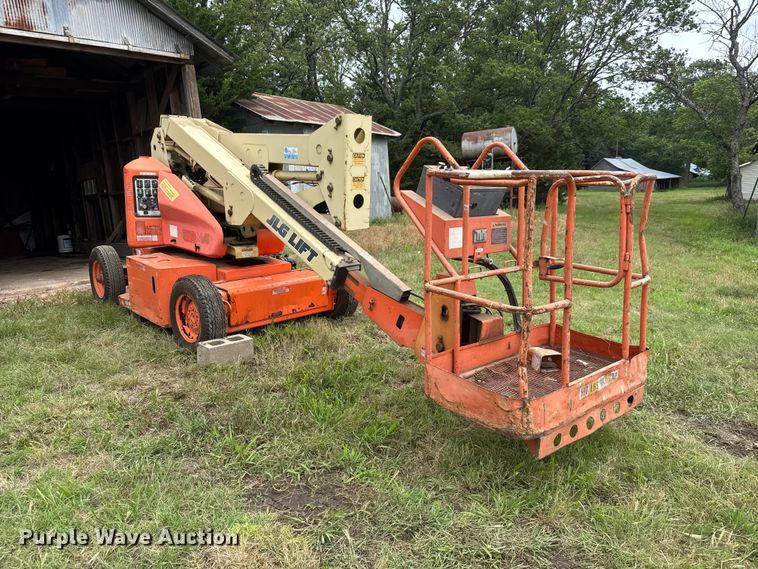 image for item NA9496 1998 JLG 40IC boom lift