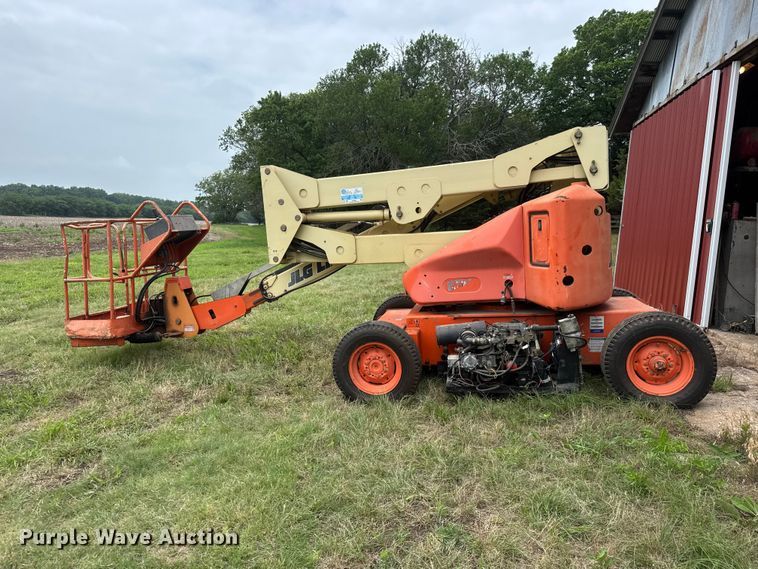 image for item NA9496 1998 JLG 40IC boom lift