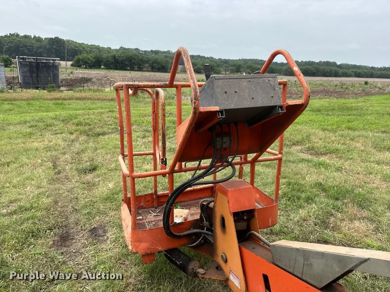 image for item NA9496 1998 JLG 40IC boom lift