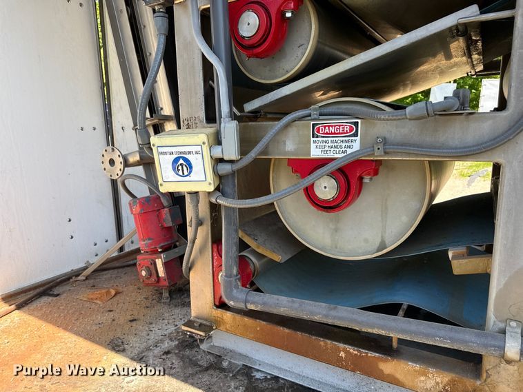 image for item ND9483 1996 ECONOLINE FTXI3200 portable belt press trailer