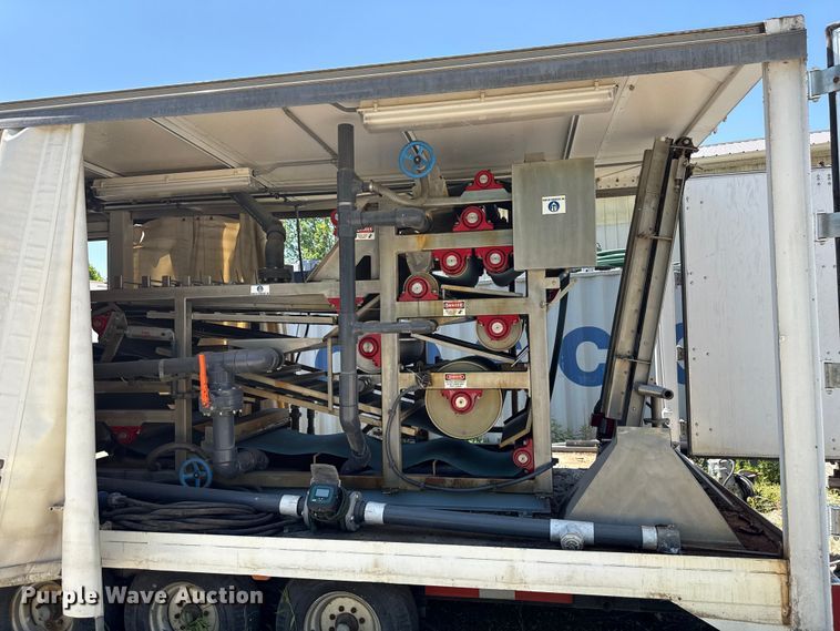 image for item ND9483 1996 ECONOLINE FTXI3200 portable belt press trailer