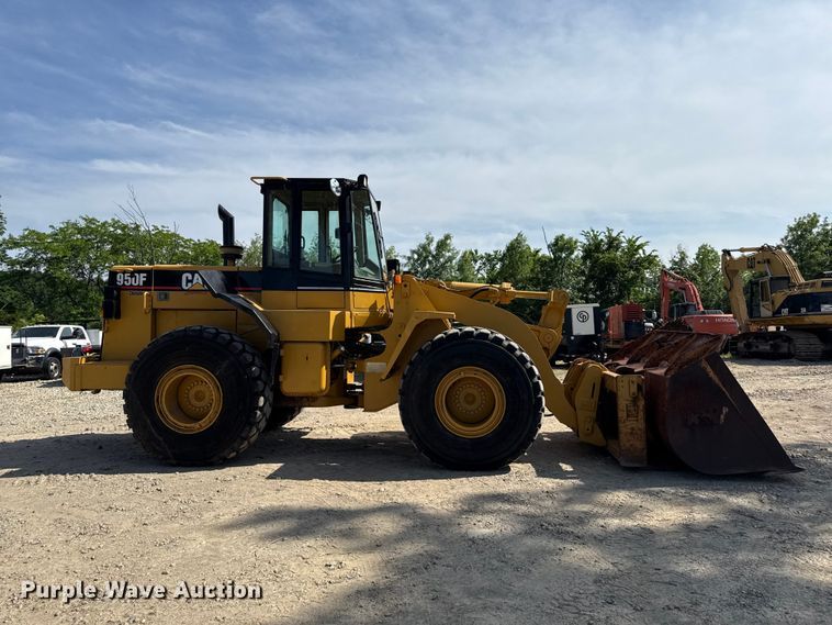 image for item ND9489 1994 Caterpillar 950F2 wheel loader