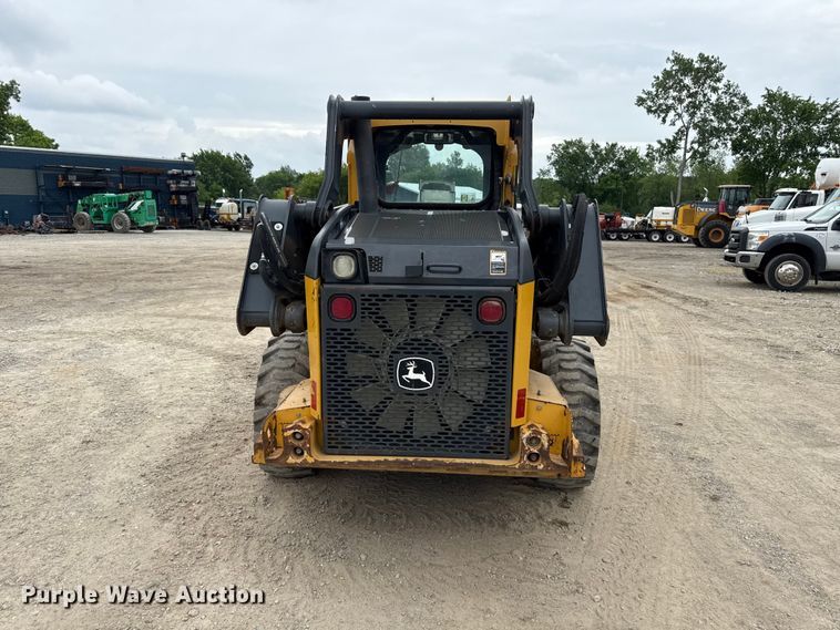 image for item ND9504 2017 John Deere 324E skid steer loader
