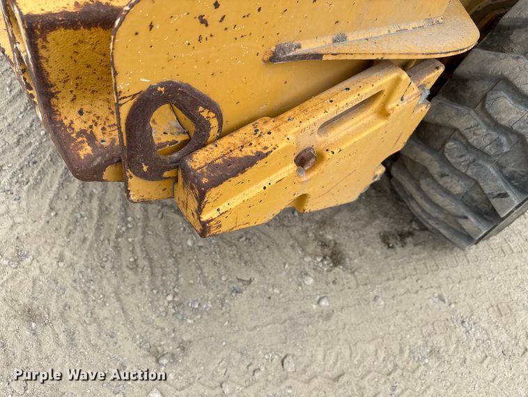 image for item ND9504 2017 John Deere 324E skid steer loader
