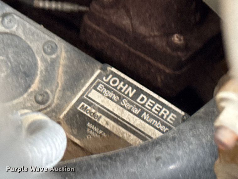 image for item ND9504 2017 John Deere 324E skid steer loader