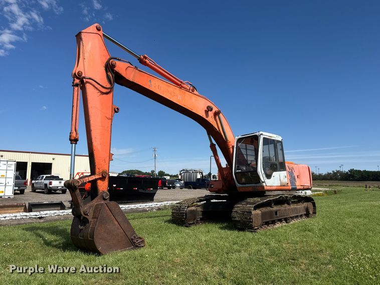 image for item NJ9031 1990 Hitachi EX200LC-2 excavator