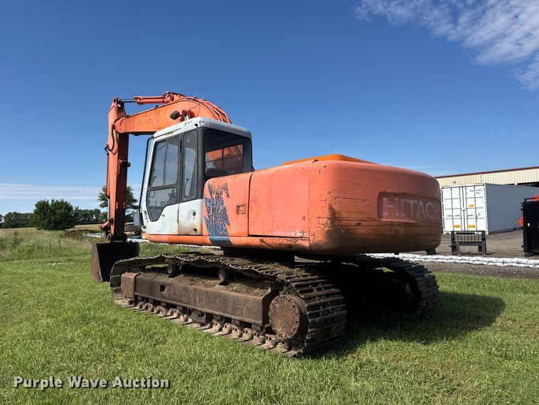 image for item NJ9031 1990 Hitachi EX200LC-2 excavator