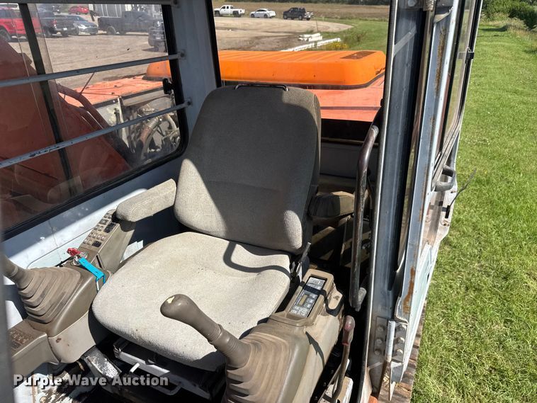 image for item NJ9031 1990 Hitachi EX200LC-2 excavator