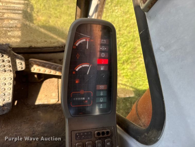 image for item NJ9031 1990 Hitachi EX200LC-2 excavator