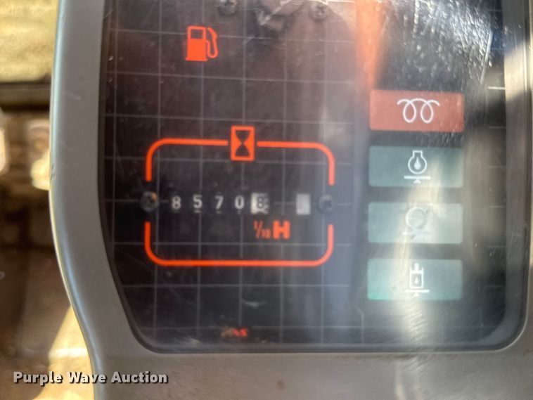 image for item NJ9031 1990 Hitachi EX200LC-2 excavator