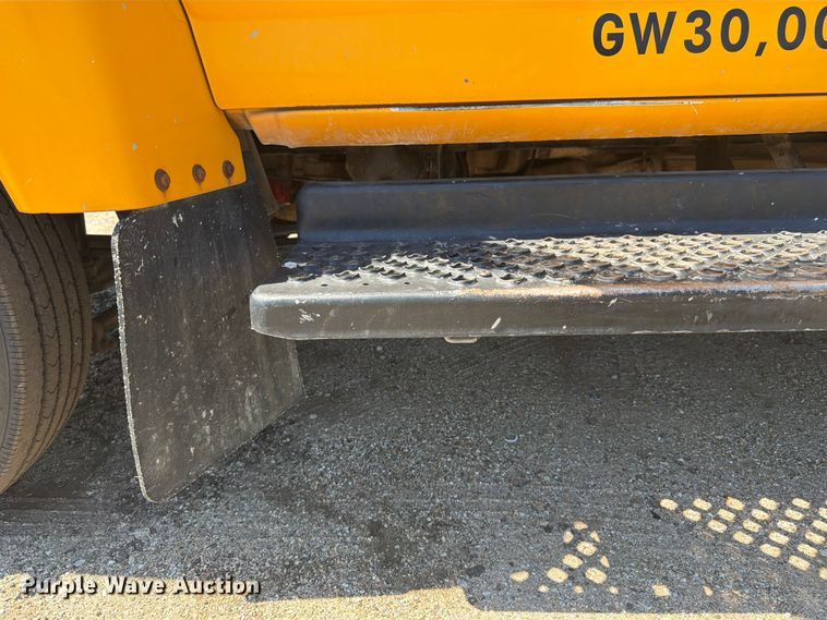image for item NJ9043 2007 Chevrolet C4500 Crew Cab dump flatbed truck