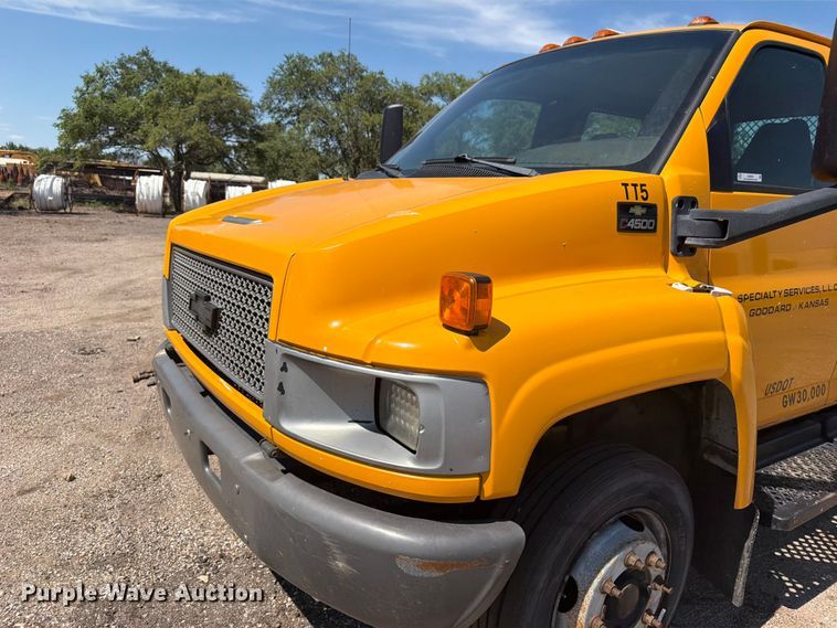 image for item NJ9043 2007 Chevrolet C4500 Crew Cab dump flatbed truck