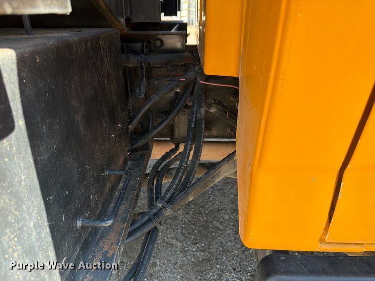image for item NJ9043 2007 Chevrolet C4500 Crew Cab dump flatbed truck
