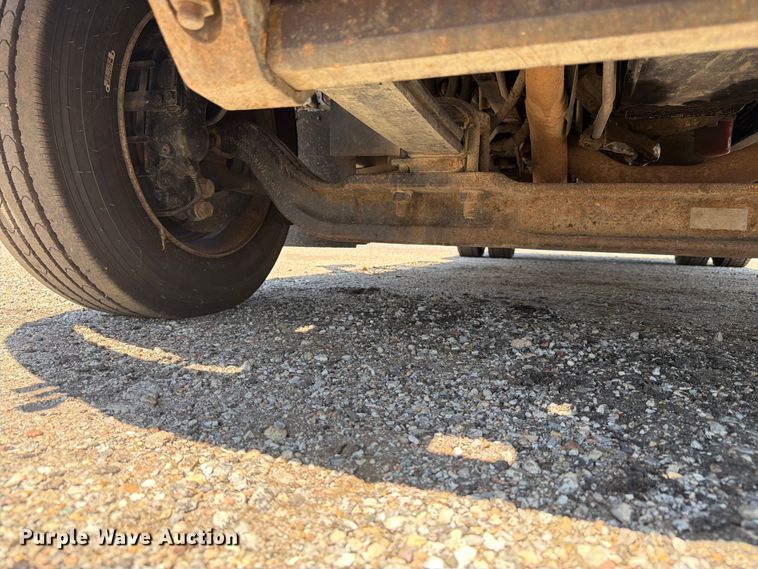image for item NJ9043 2007 Chevrolet C4500 Crew Cab dump flatbed truck