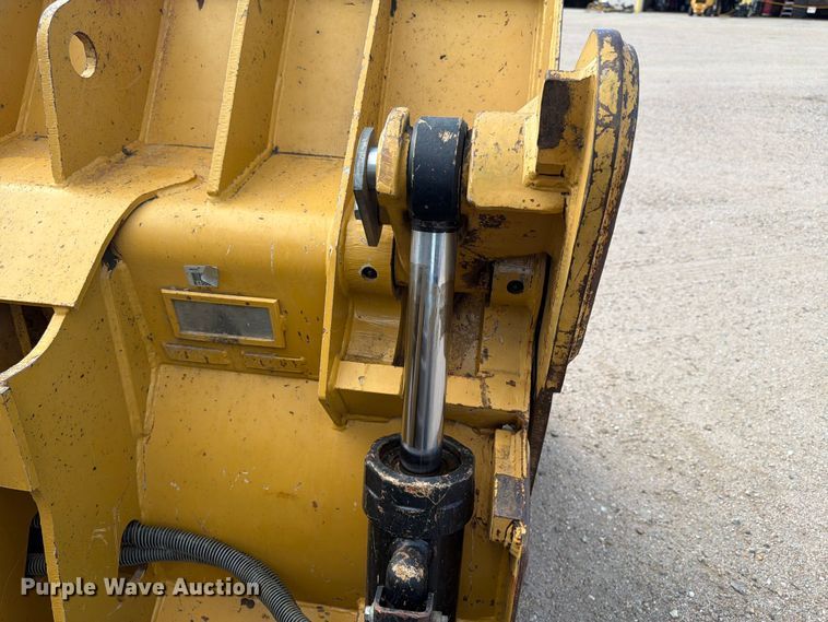 image for item NJ9047 2008 Caterpillar 953D dozer