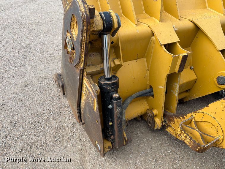 image for item NJ9047 2008 Caterpillar 953D dozer