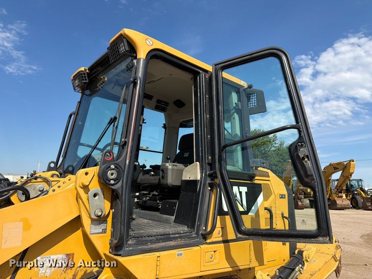 image for item NJ9047 2008 Caterpillar 953D dozer