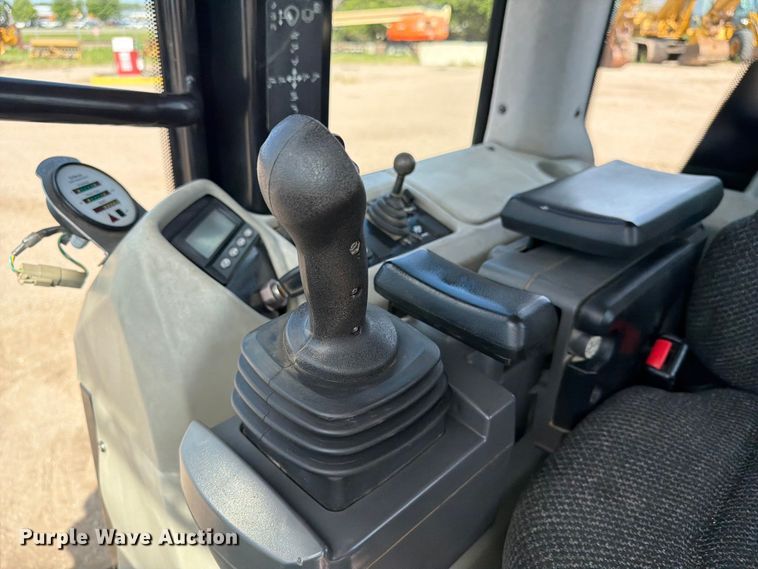 image for item NJ9047 2008 Caterpillar 953D dozer