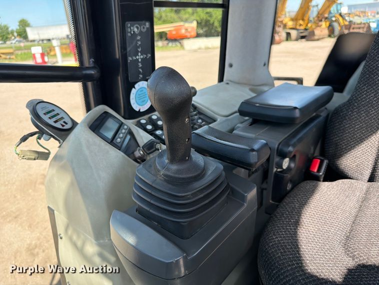 image for item NJ9047 2008 Caterpillar 953D dozer