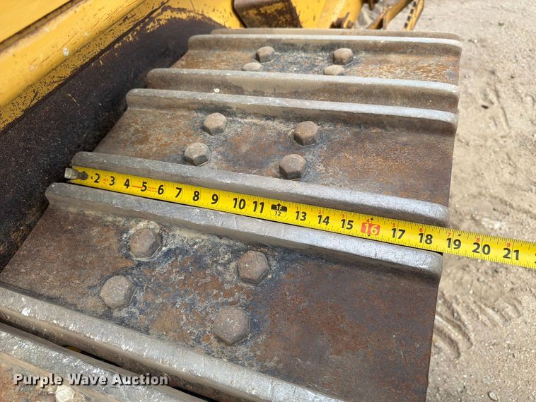 image for item NJ9047 2008 Caterpillar 953D dozer