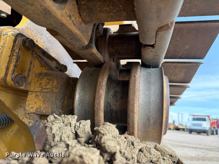 image for item NJ9047 2008 Caterpillar 953D dozer