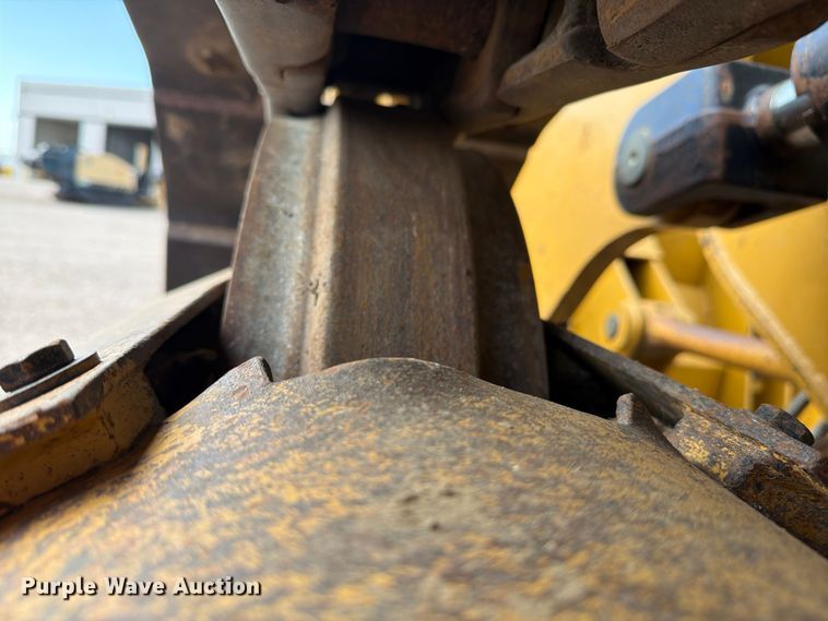 image for item NJ9047 2008 Caterpillar 953D dozer