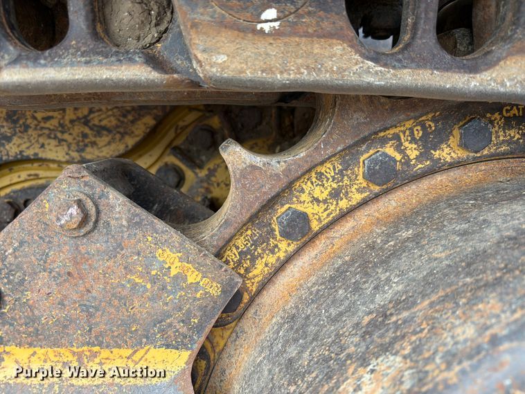 image for item NJ9047 2008 Caterpillar 953D dozer