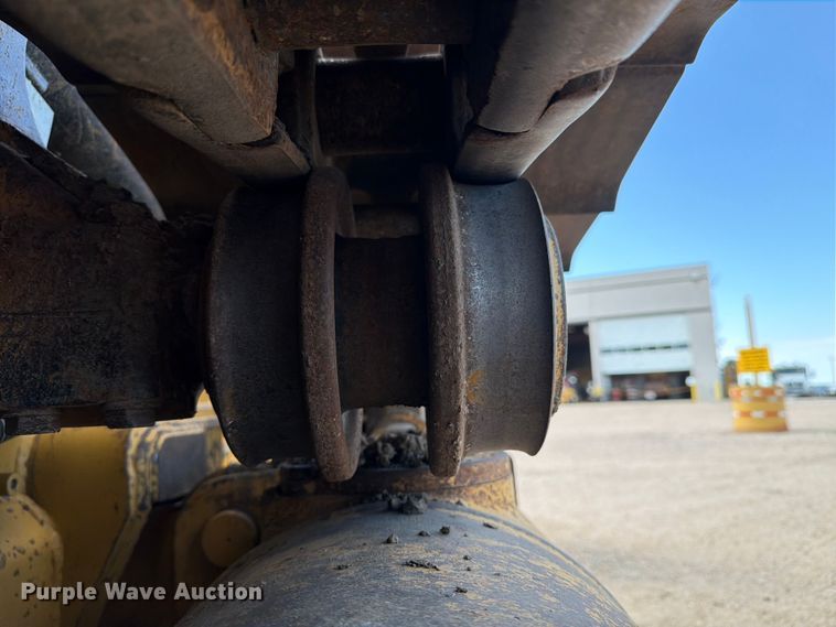 image for item NJ9047 2008 Caterpillar 953D dozer