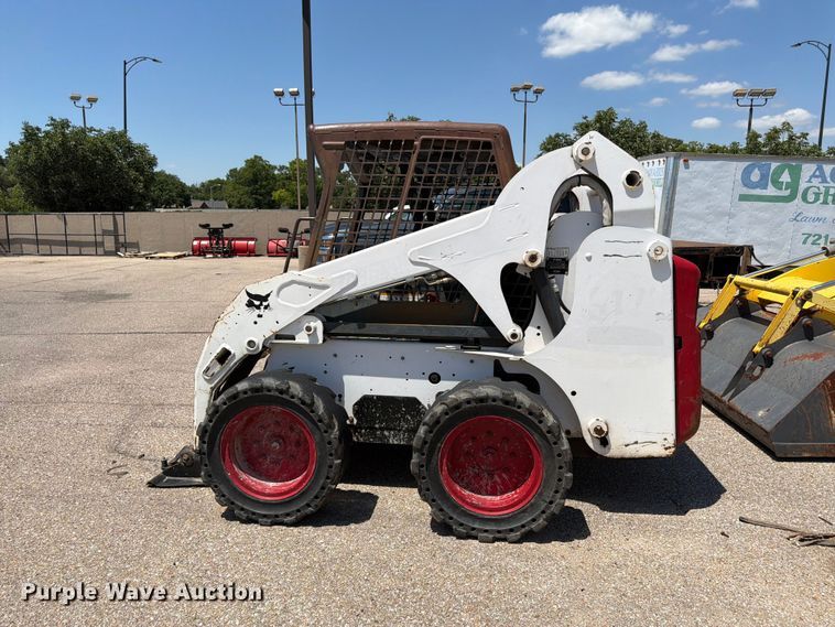 image for item NJ9060 2006 Bobcat S175 skid steer loader