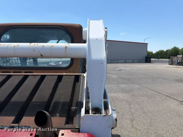 image for item NJ9060 2006 Bobcat S175 skid steer loader