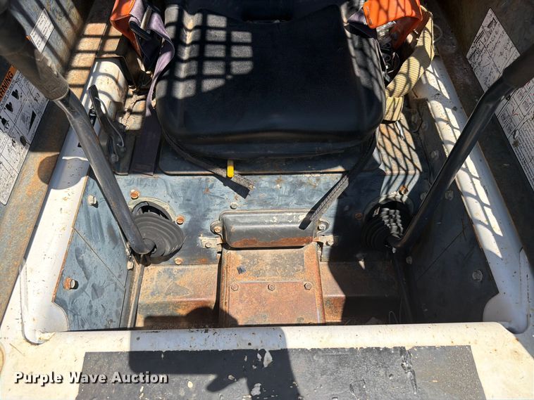 image for item NJ9060 2006 Bobcat S175 skid steer loader