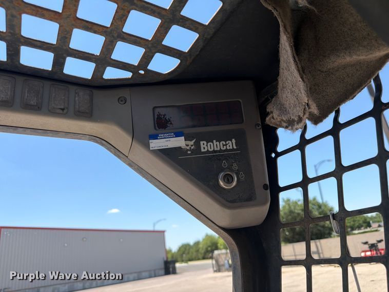 image for item NJ9060 2006 Bobcat S175 skid steer loader
