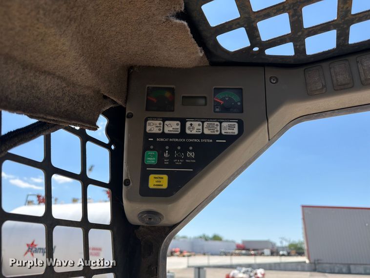 image for item NJ9060 2006 Bobcat S175 skid steer loader