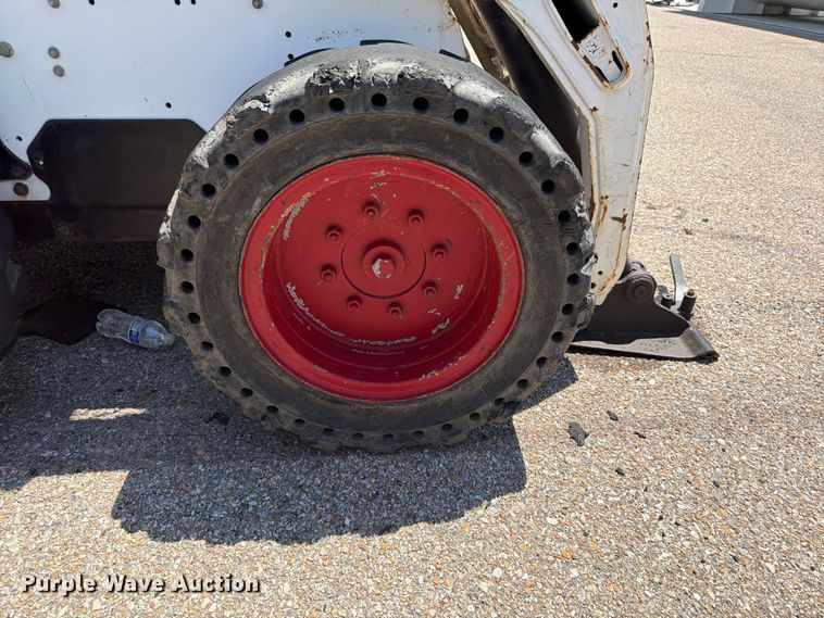 image for item NJ9060 2006 Bobcat S175 skid steer loader