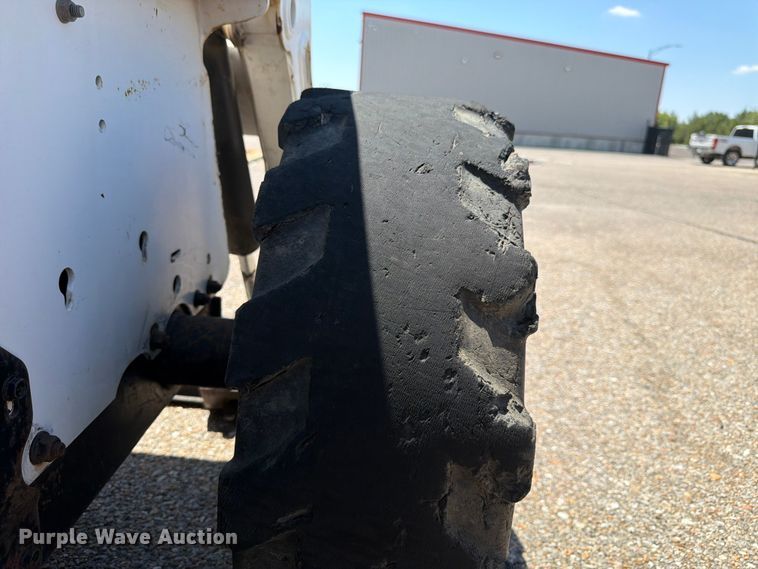 image for item NJ9060 2006 Bobcat S175 skid steer loader