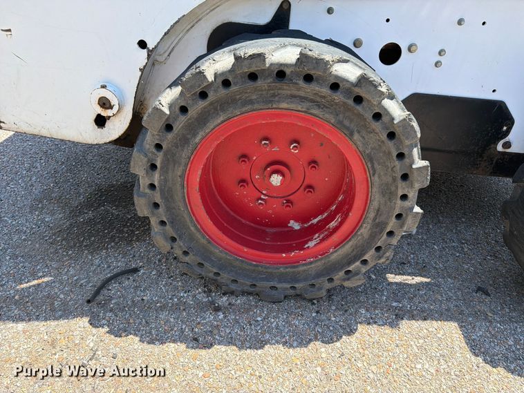image for item NJ9060 2006 Bobcat S175 skid steer loader