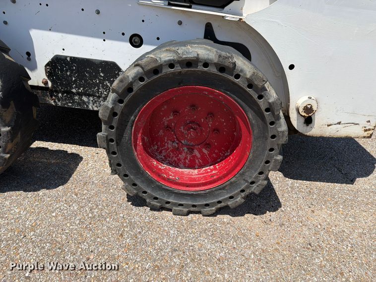 image for item NJ9060 2006 Bobcat S175 skid steer loader