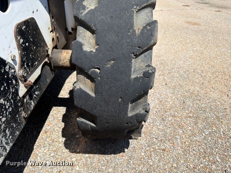 image for item NJ9060 2006 Bobcat S175 skid steer loader