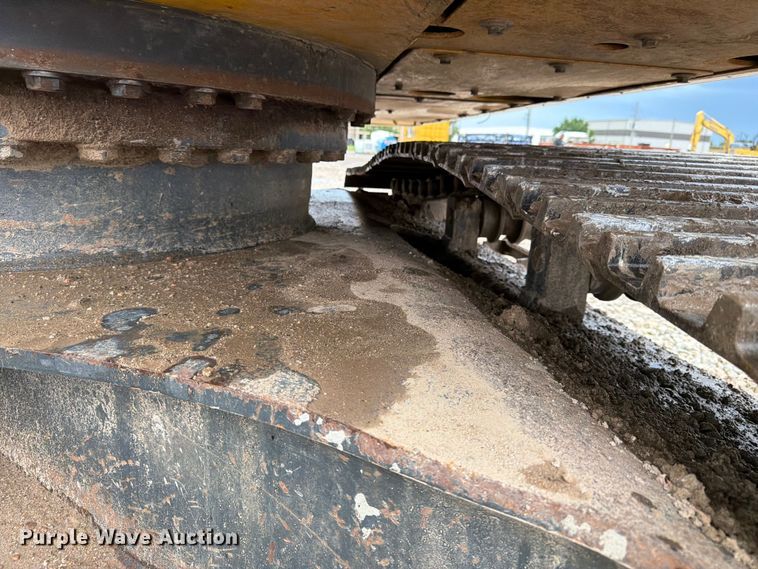 image for item NJ9067 2012 Komatsu PC360LC-10 excavator