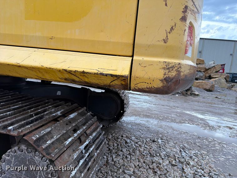 image for item NJ9067 2012 Komatsu PC360LC-10 excavator