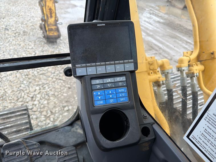 image for item NJ9067 2012 Komatsu PC360LC-10 excavator