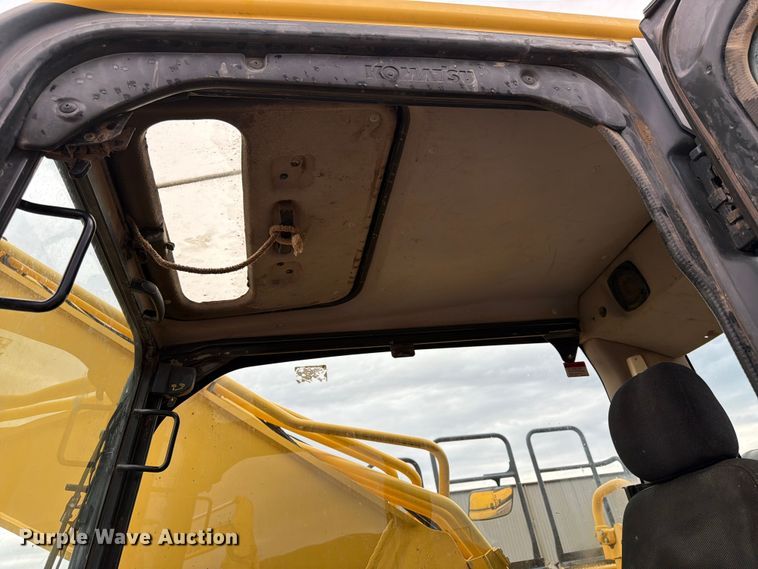 image for item NJ9067 2012 Komatsu PC360LC-10 excavator