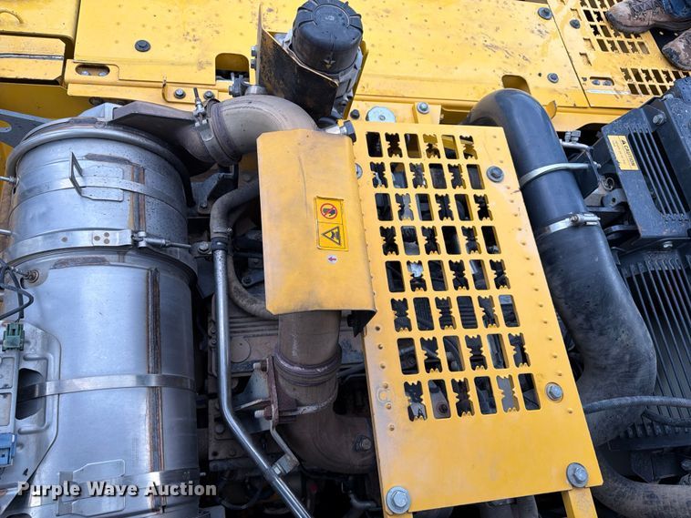image for item NJ9067 2012 Komatsu PC360LC-10 excavator